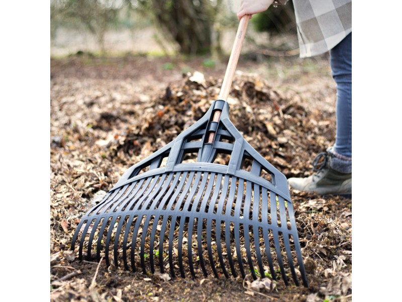 AMES Extra-Wide Leaf Rake