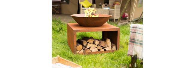 La Hacienda Moho Fire Pit with Log Store