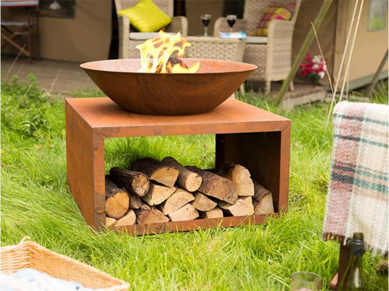 La Hacienda Moho Fire Pit with Log Store