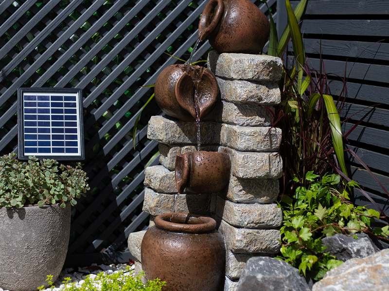 Cotswold Pours Solar Powered Water Feature