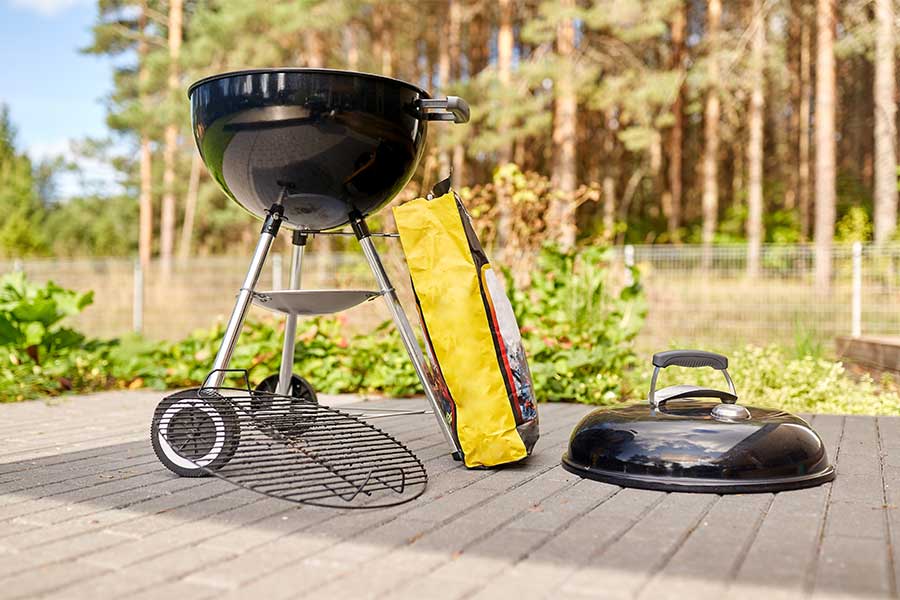 Charcoal kettle BBQ
