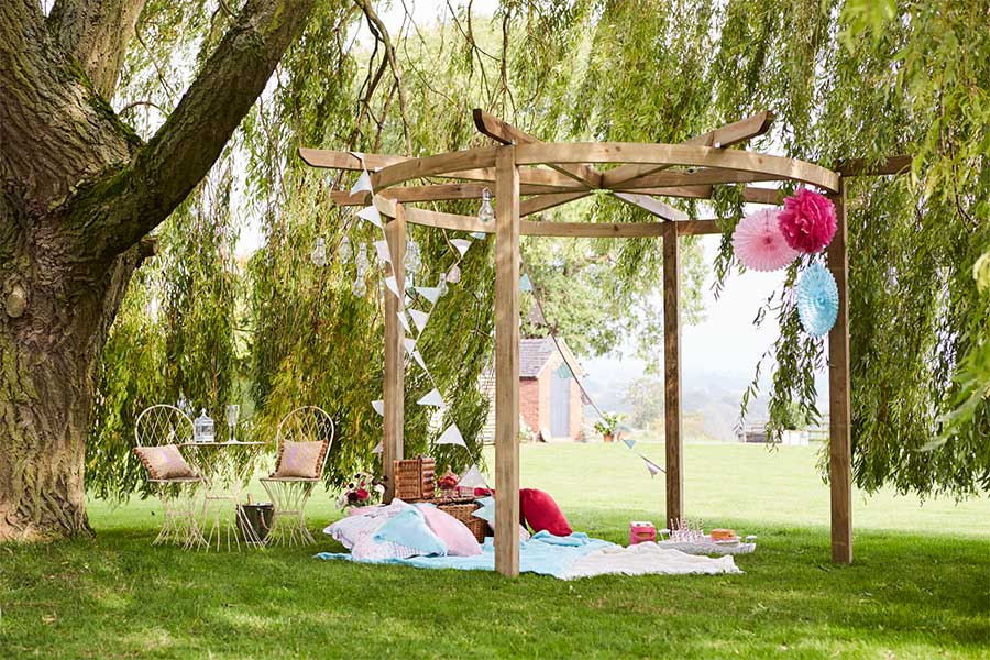 Grange carousel are popular garden structures 