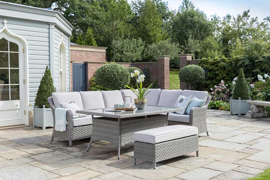 Kettler Charlbury corner garden lounge set in Rattan with dining table